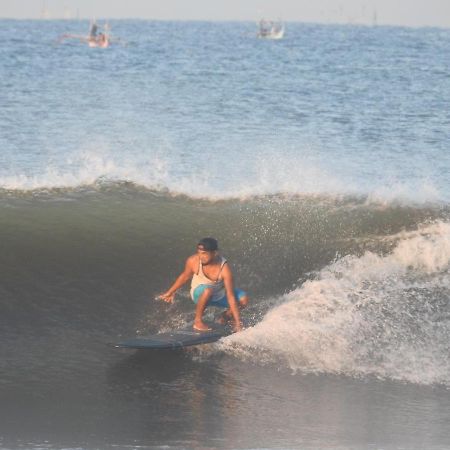 Hotel The Point Surfcamp Bali Pulukan Zewnętrze zdjęcie